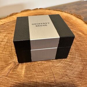 Geoffrey Beene Black and Silver Men's Cuff Links Boxed Set